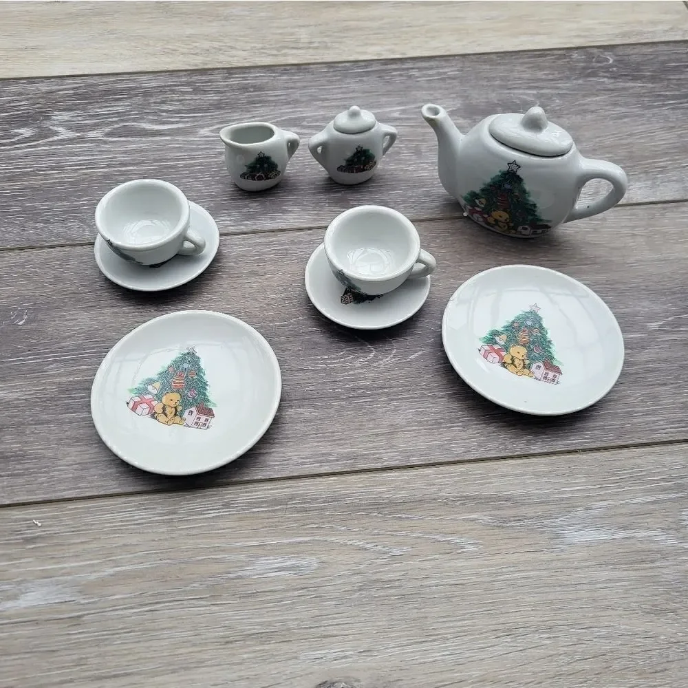 Vintage Childs 17 Piece Porcelain Christmas Tea Set Christmas trees